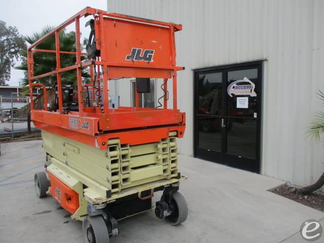 2016 JLG 3246ES