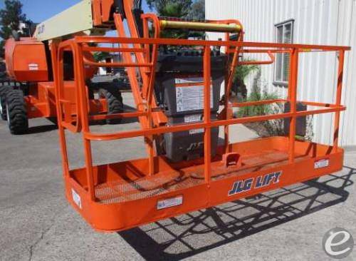 2017 JLG 660SJ