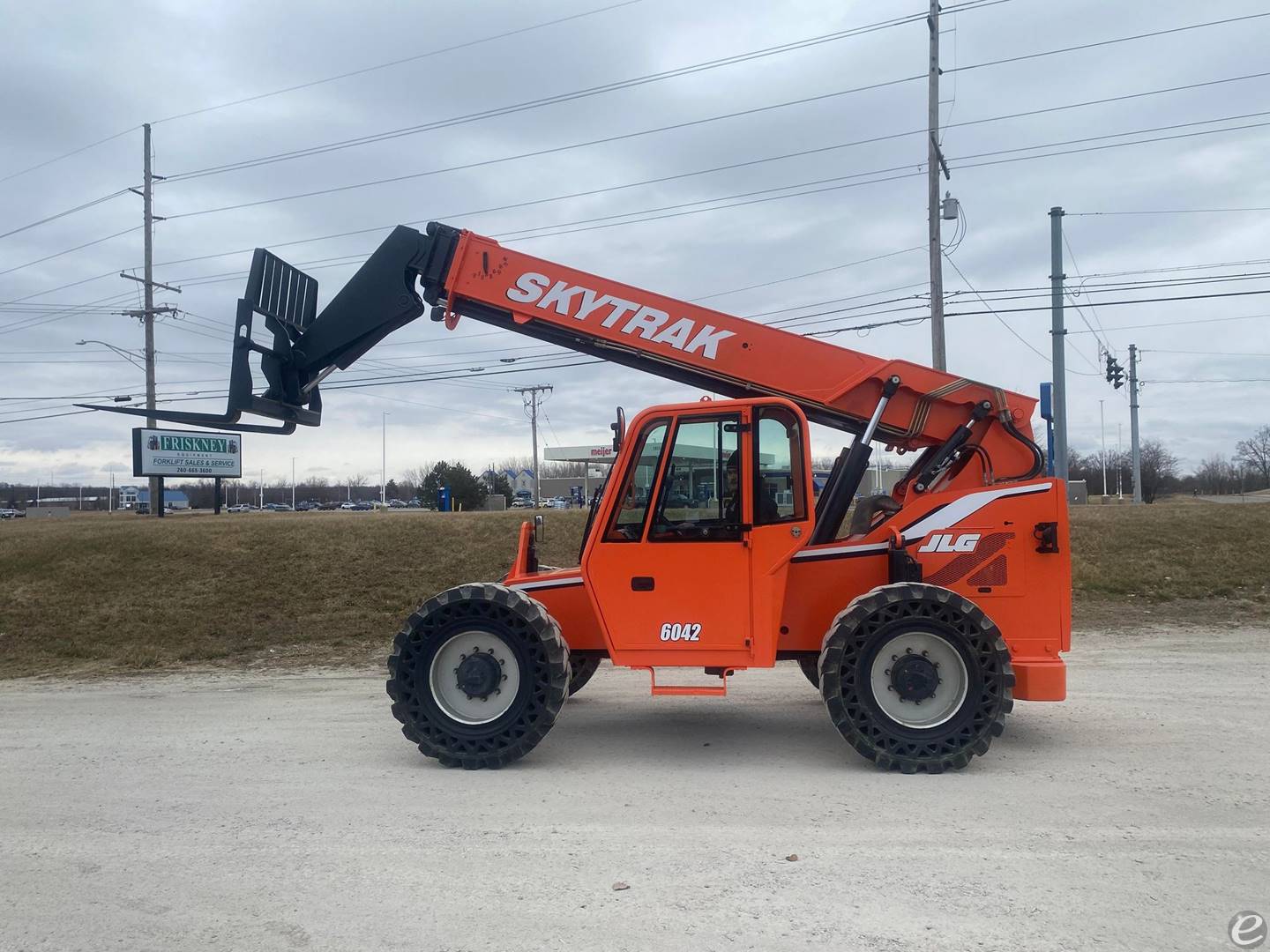 2014 JLG 6042