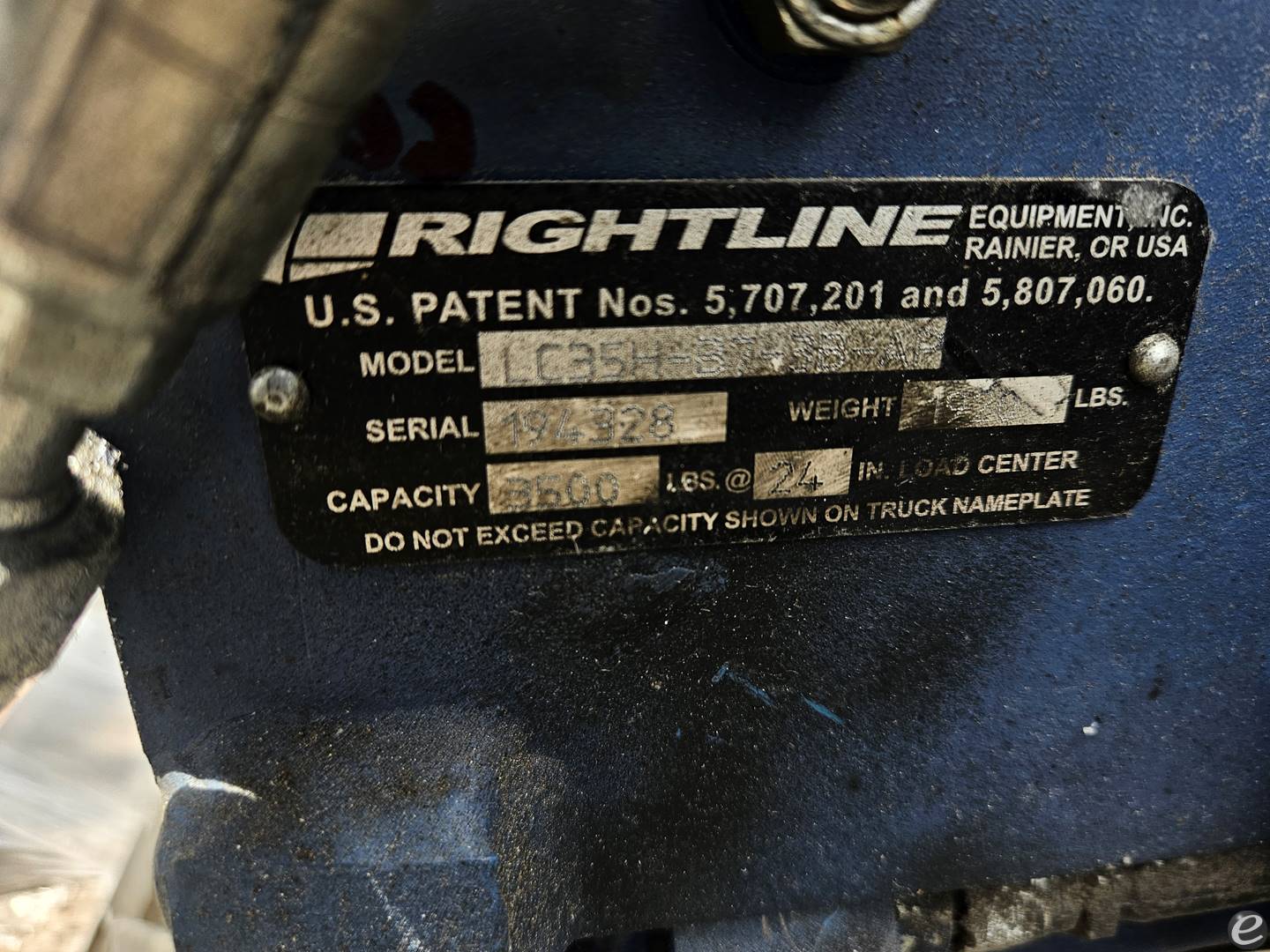 2019 Rightline LC35H-B7-3B-AP