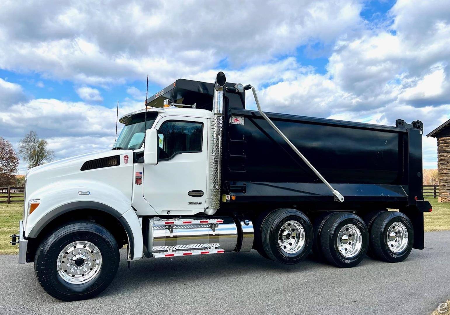 2023 Kenworth T880S