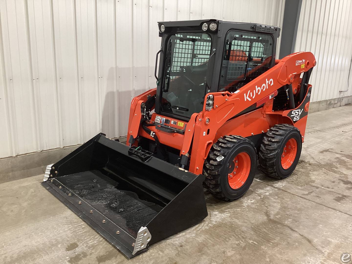 2024 Kubota SSV65PHC