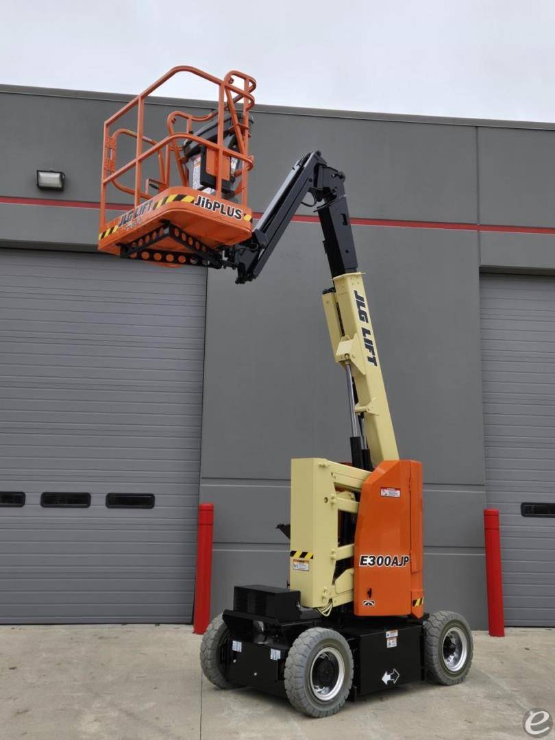 2015 JLG E300AJP