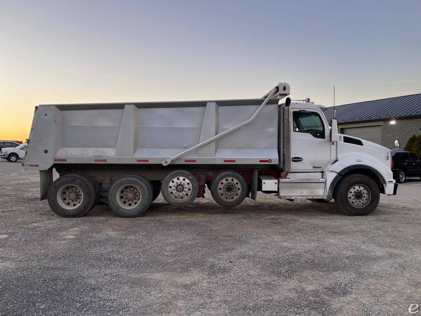 2019 Kenworth T880