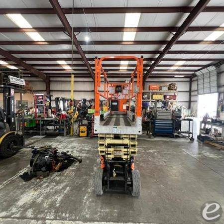 2012 JLG 2630ES