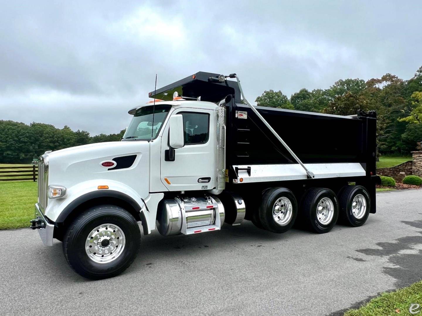 2022 Peterbilt 567