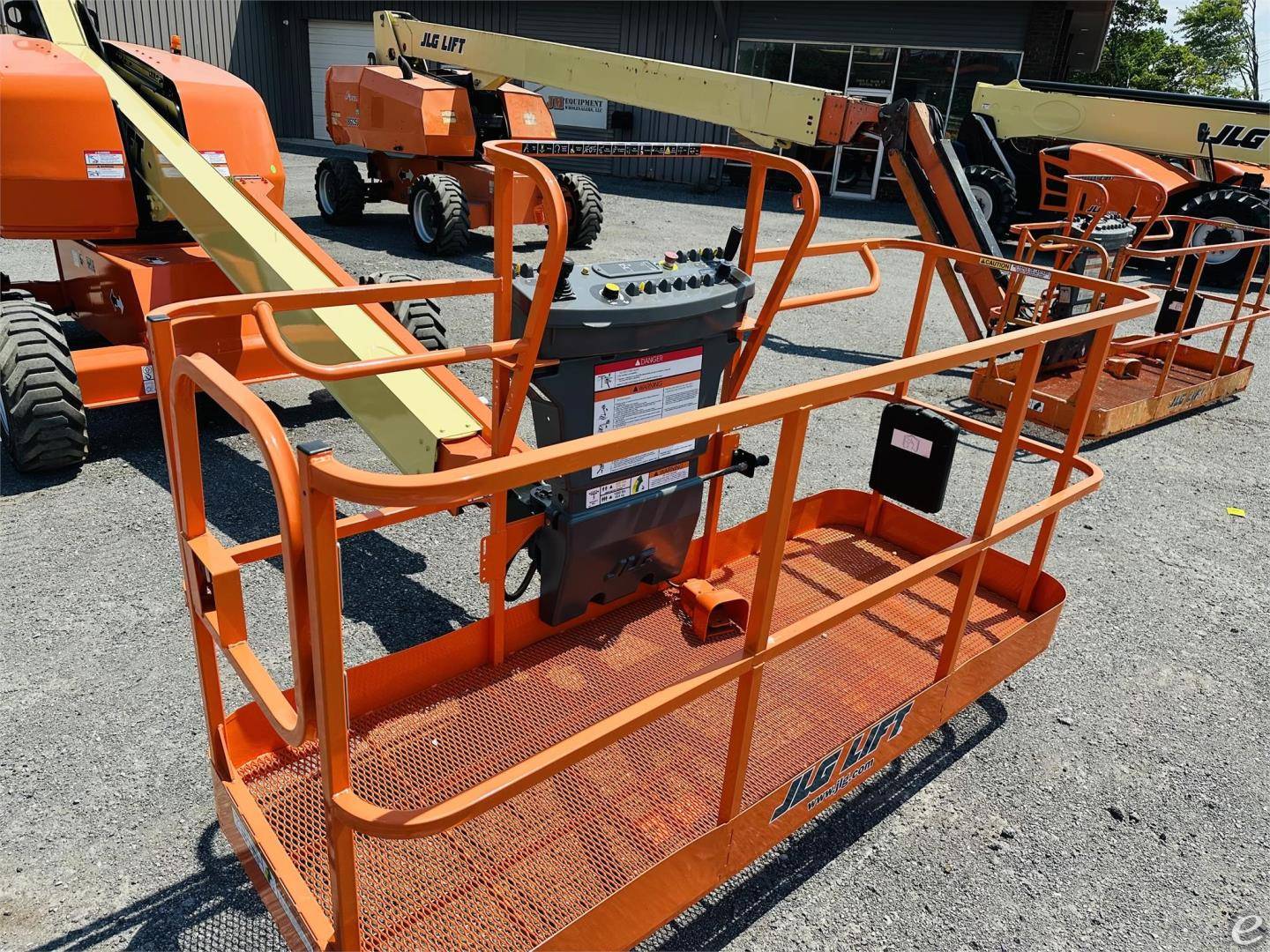 2015 JLG 400S