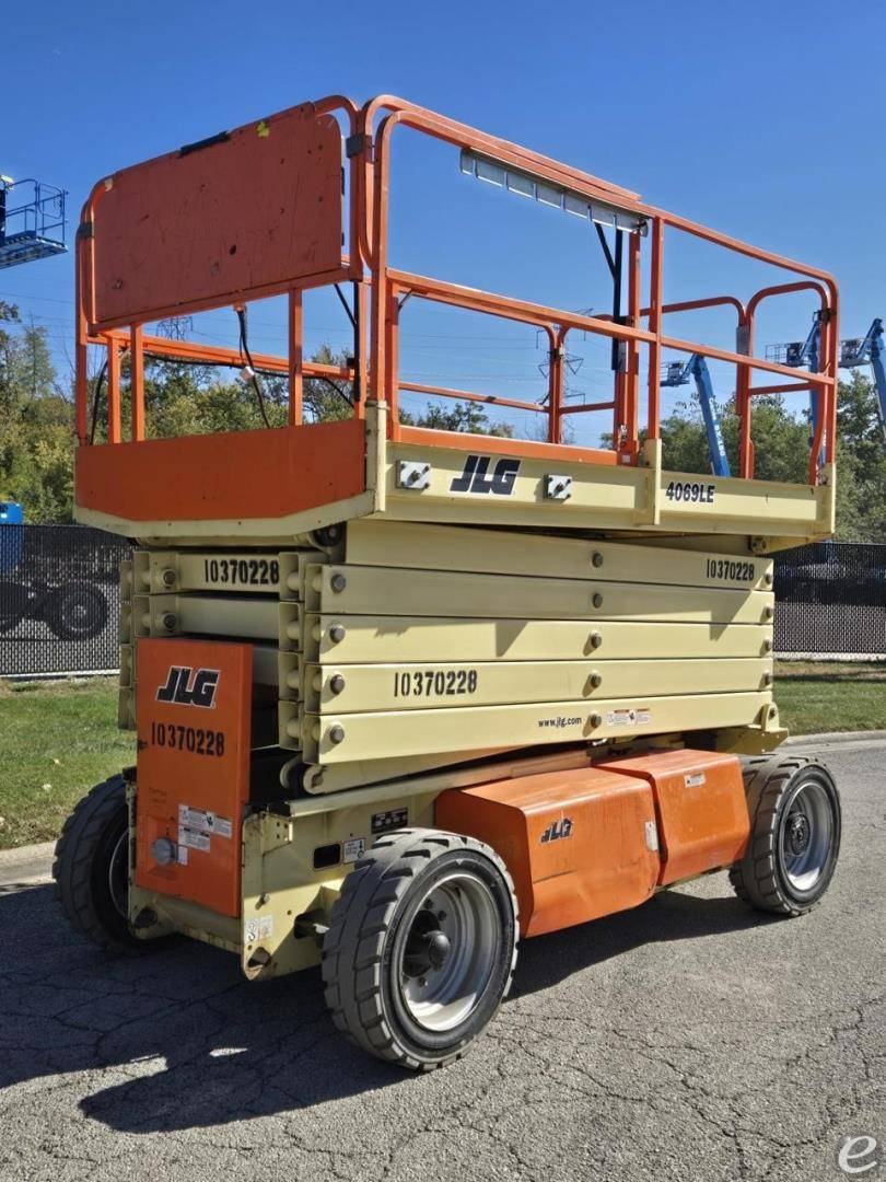 2015 JLG 4069LE