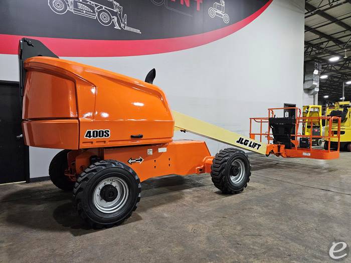 2016 JLG 400S