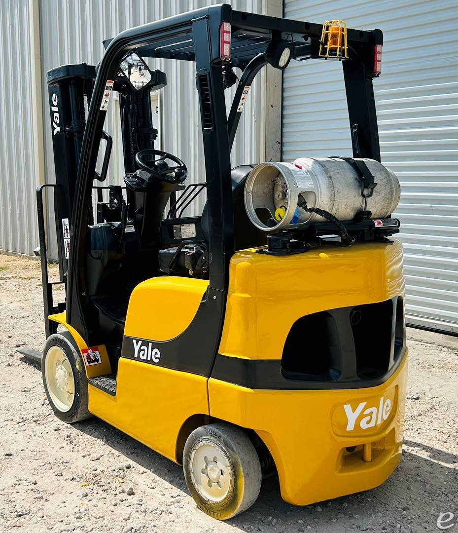 2009 Yale GLC050V