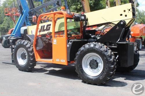 2015 JLG G6-42A