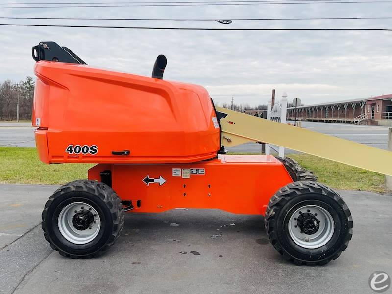 2016 JLG 400S