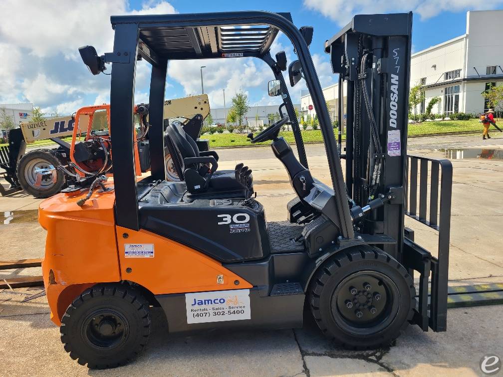 2023 Doosan G30E-7