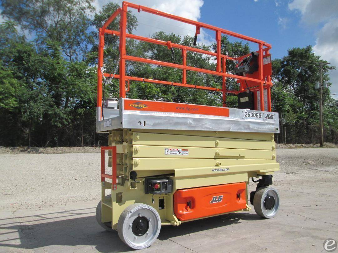 2015 JLG 2630ES