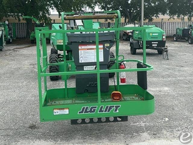 2018 JLG 340AJ