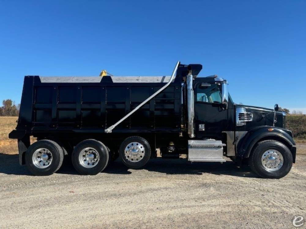 2019 Freightliner 122SD