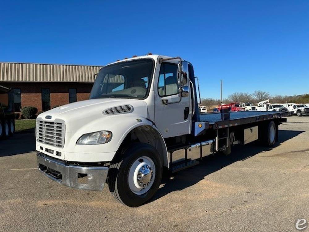 2015 Freightliner BUSINESS CLASS M2 106