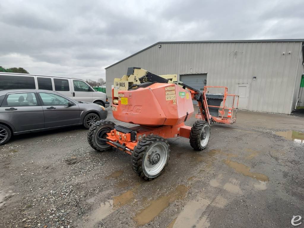 2015 JLG 340AJ