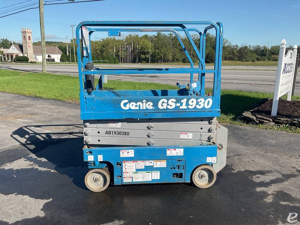 2012 Genie GS1930