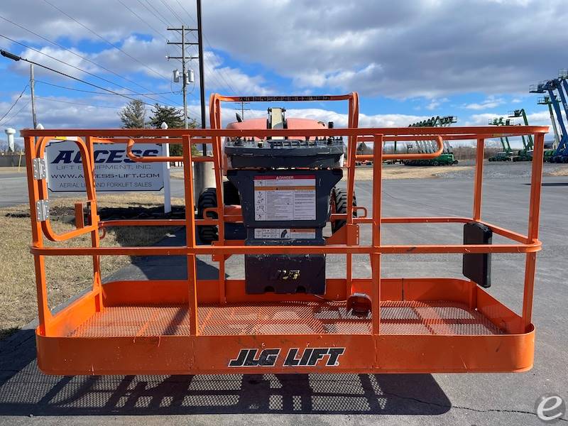 2014 JLG 400S