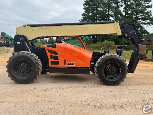 2018 JLG 1043