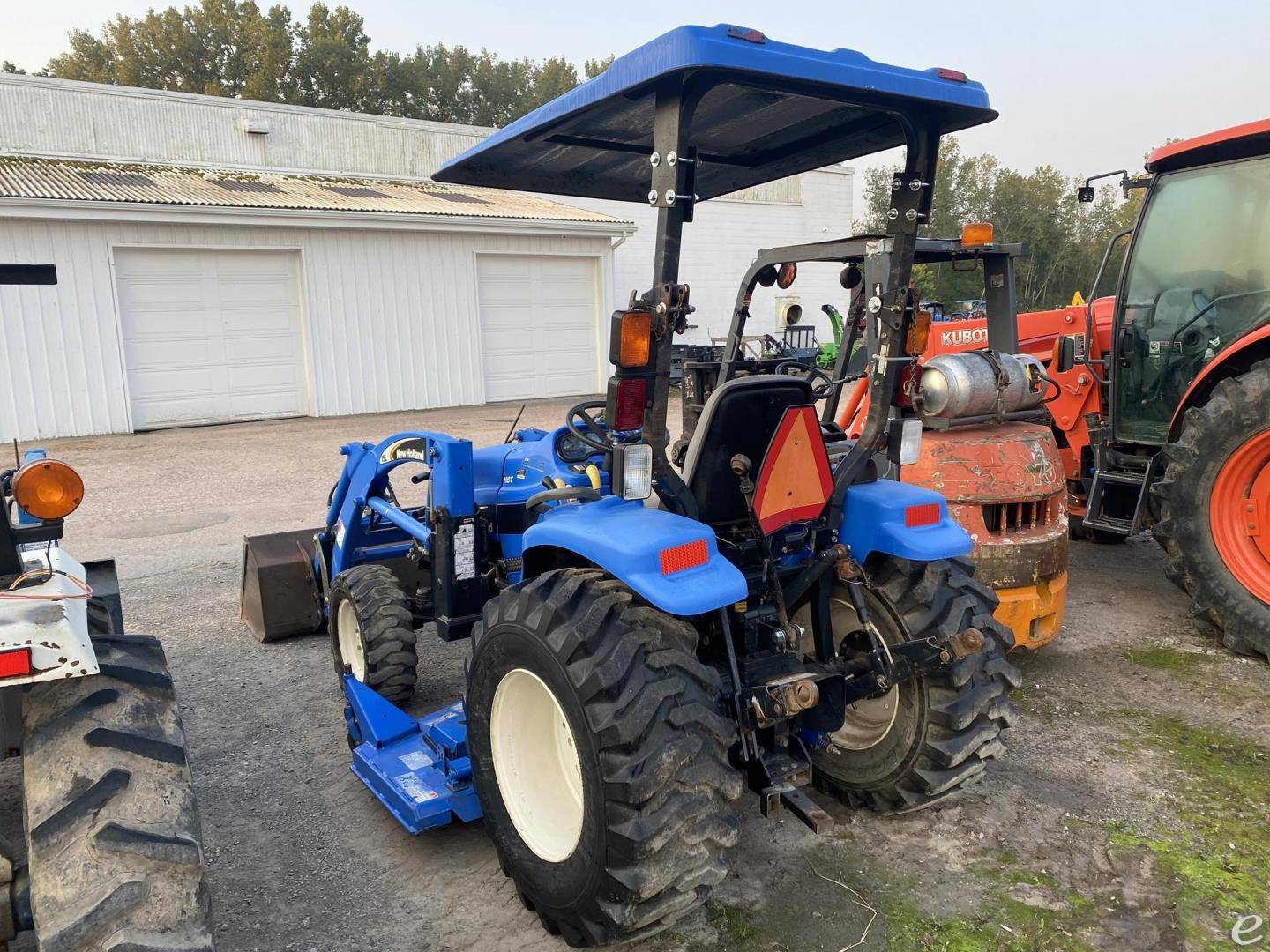 2004 New Holland TC33DA