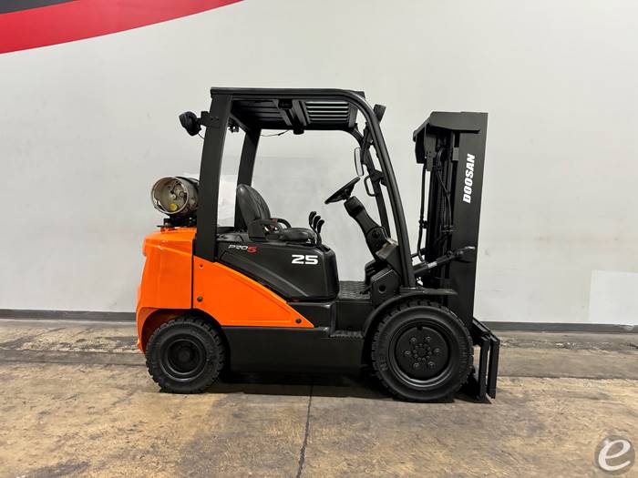 2017 Doosan G25N-7