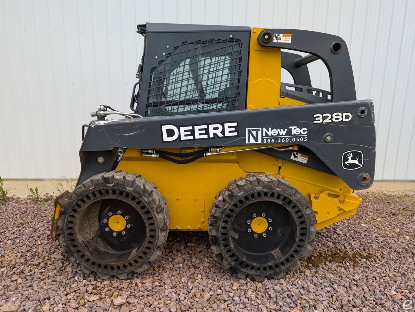 2011 John Deere 328D