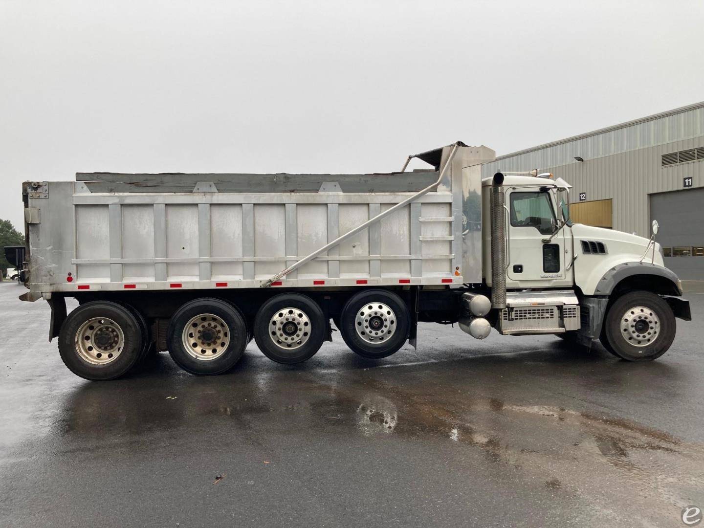 2018 Mack GRANITE GU713