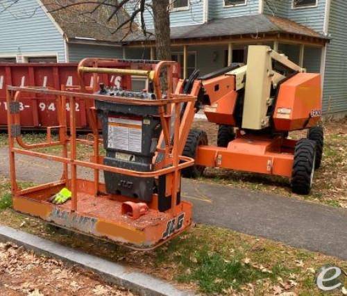 2017 JLG 340AJ