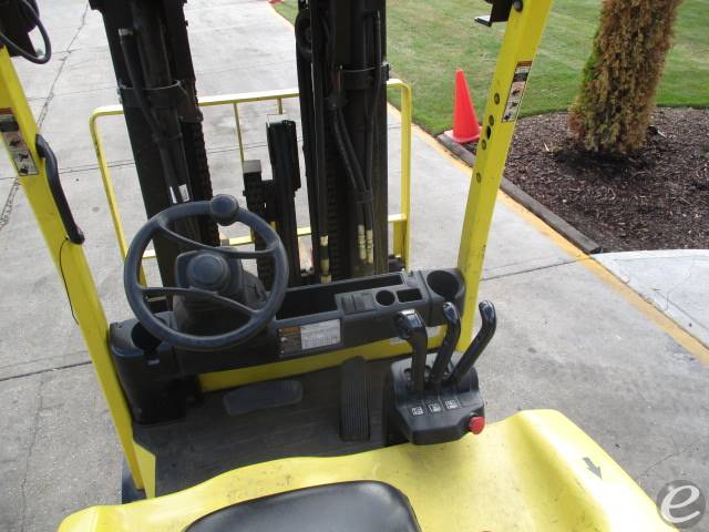 2017 Hyster E80XN