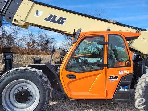 JLG 1055