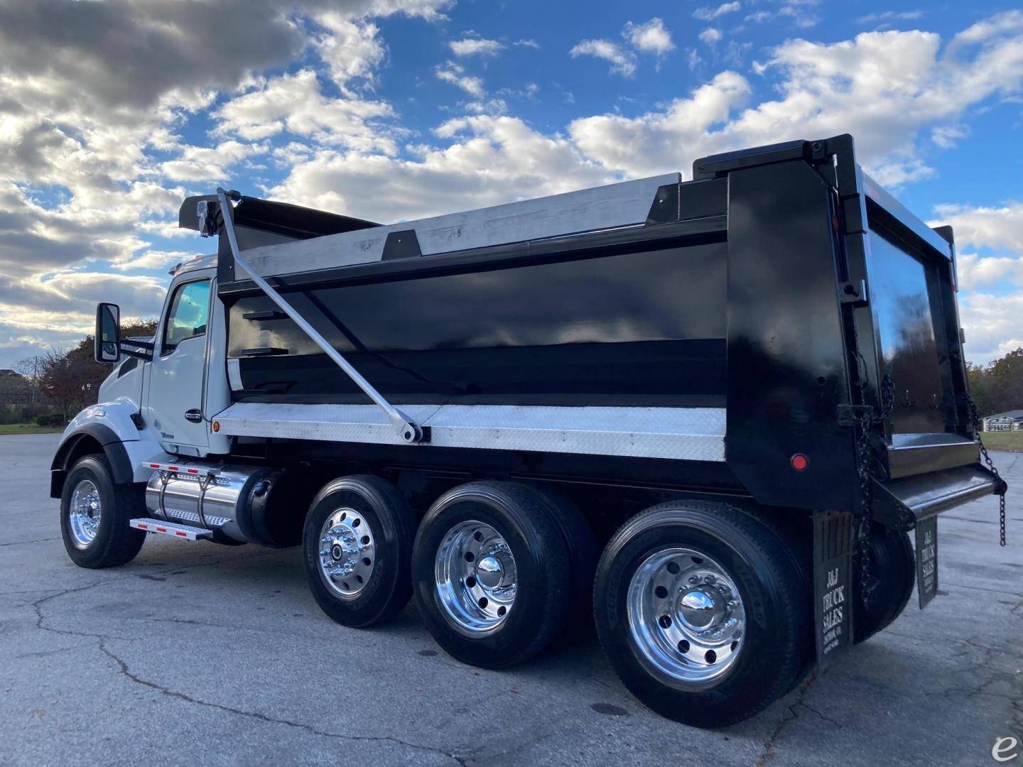 2017 Kenworth T880