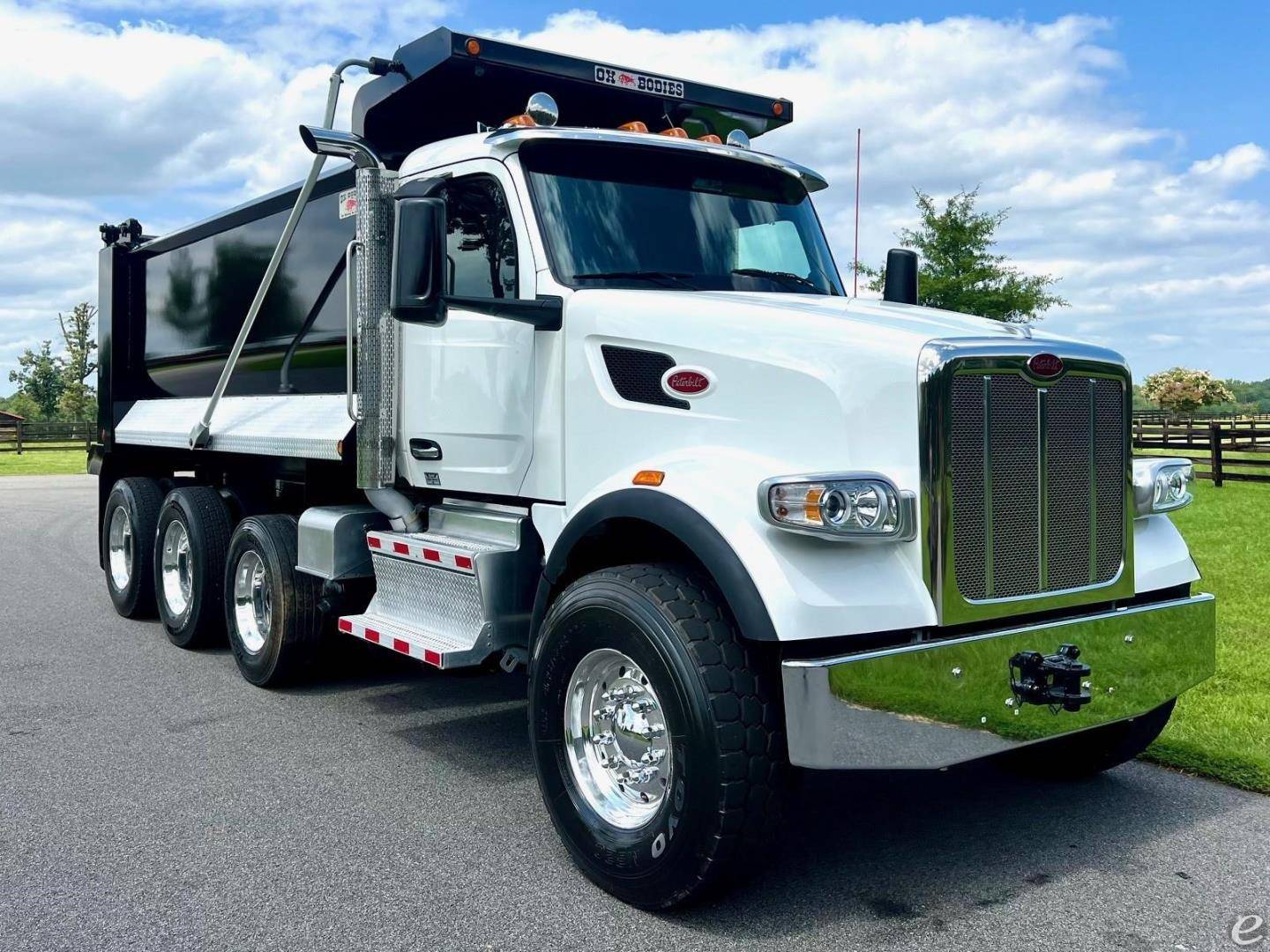 2023 Peterbilt 567