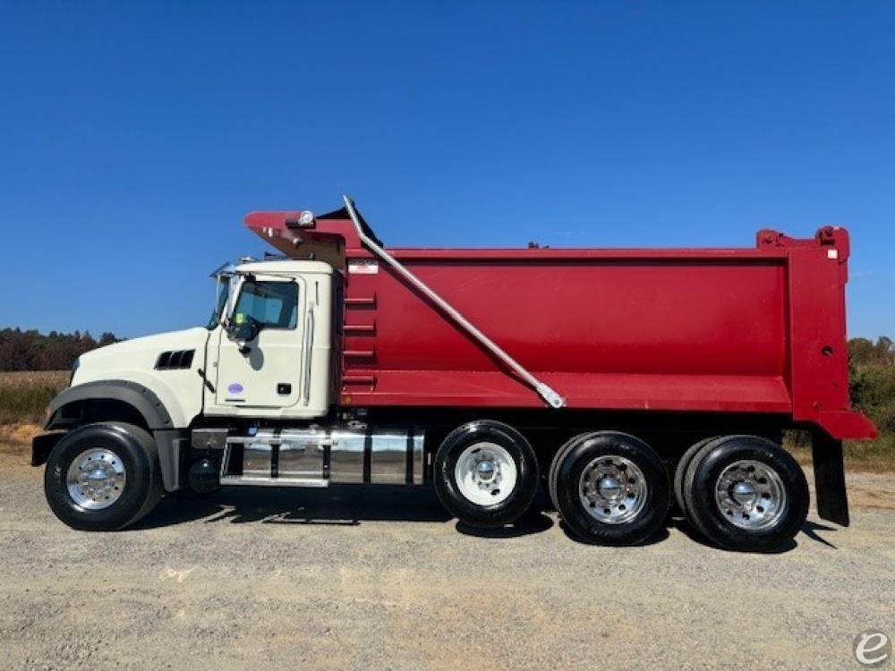 2023 Mack GRANITE 64FR