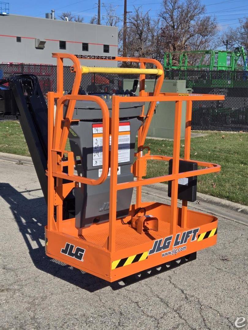 2016 JLG E300AJP