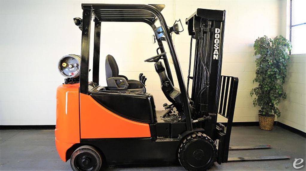 2007 Doosan GC30P-5