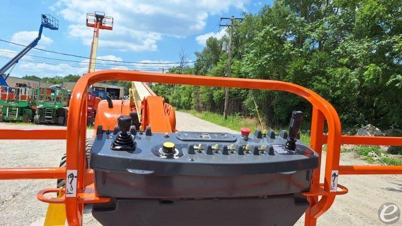 2014 JLG 600AJ