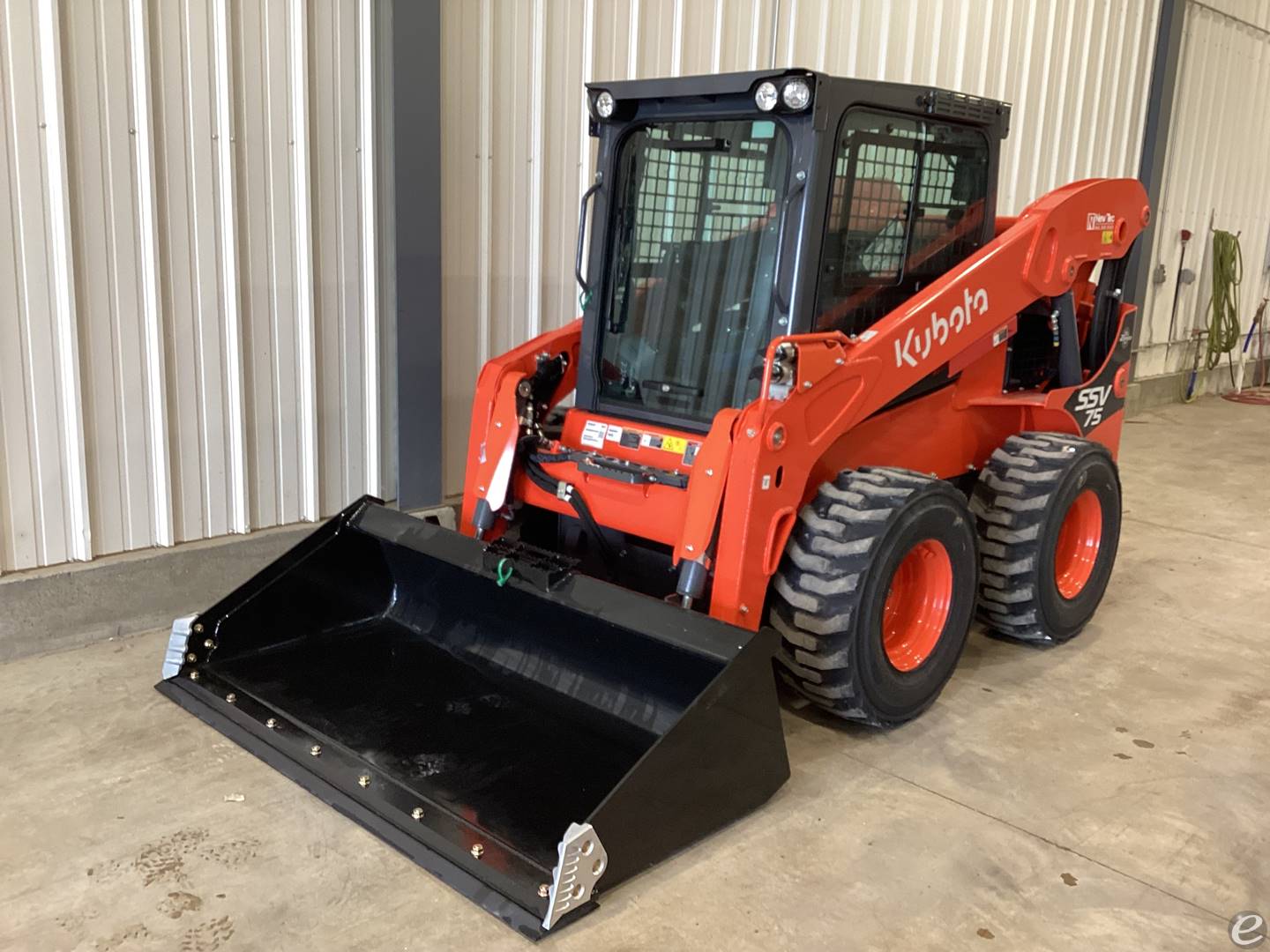 2024 Kubota SSV75HFC