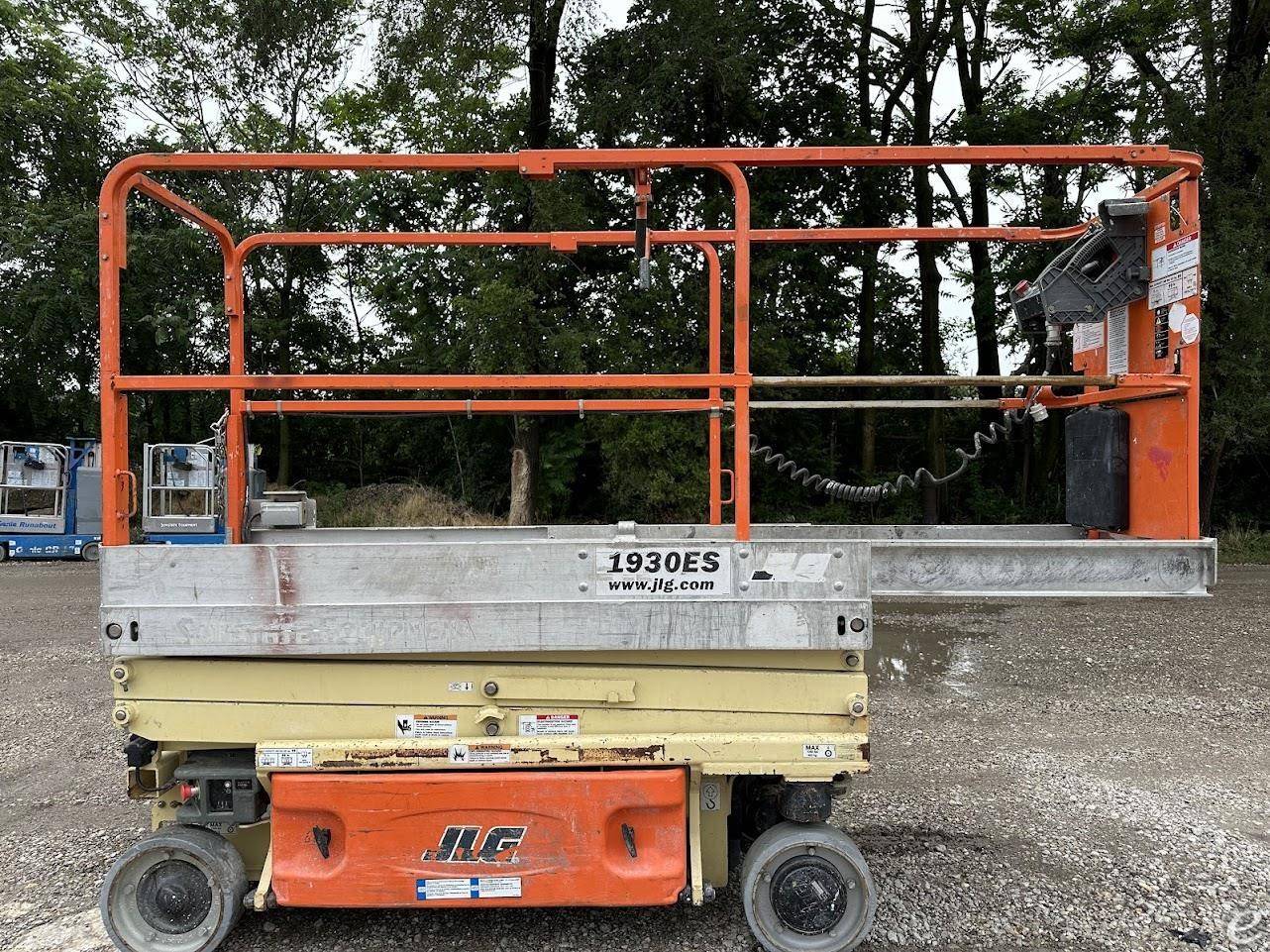 2014 JLG 1930ES