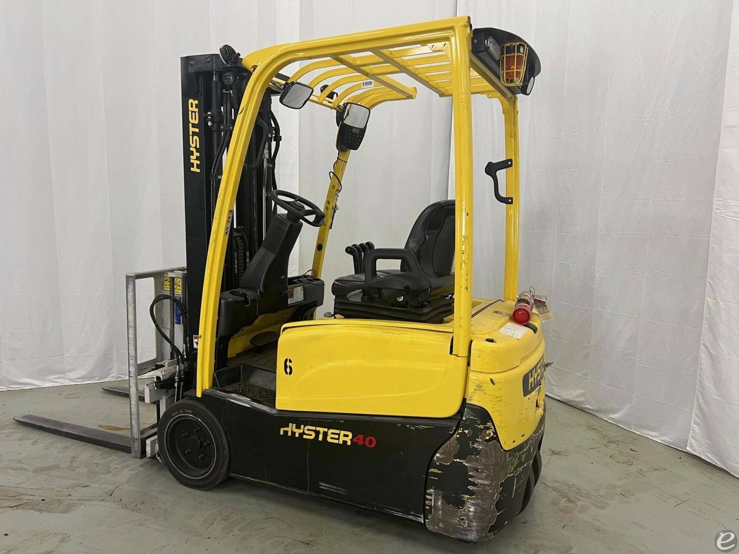 2022 Hyster J40XNT