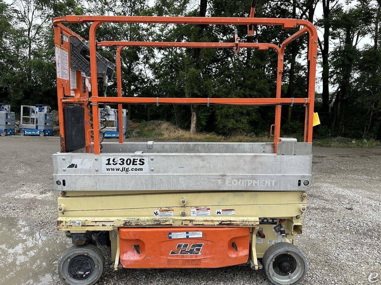 2014 JLG 1930ES