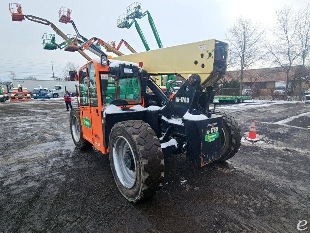 2015 JLG G6-42A