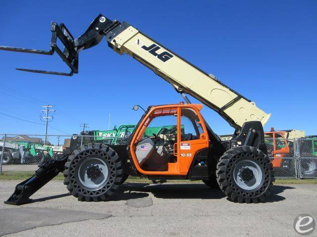 2016 JLG 1055