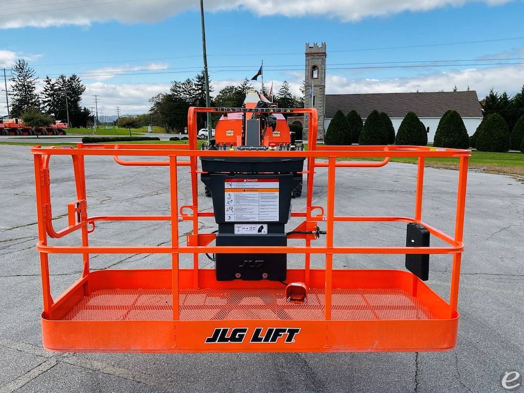 2017 JLG 860SJ