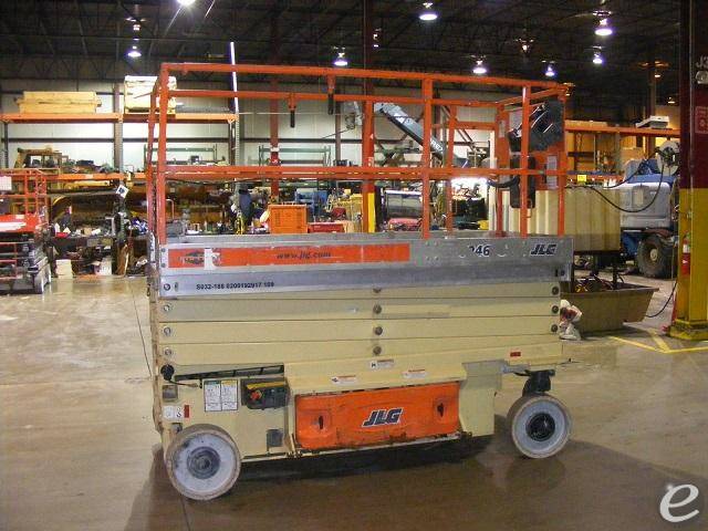 2011 JLG 3246ES