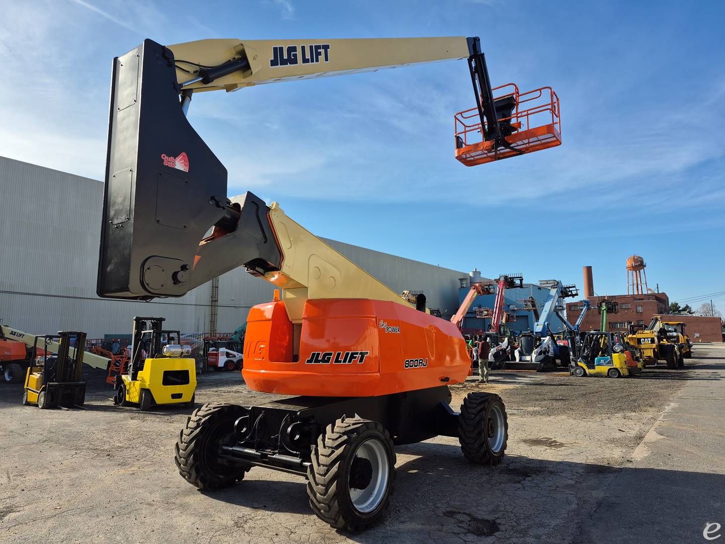 2017 JLG 800AJ