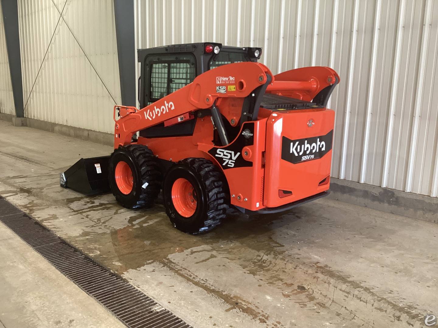 2024 Kubota SSV75HFRC