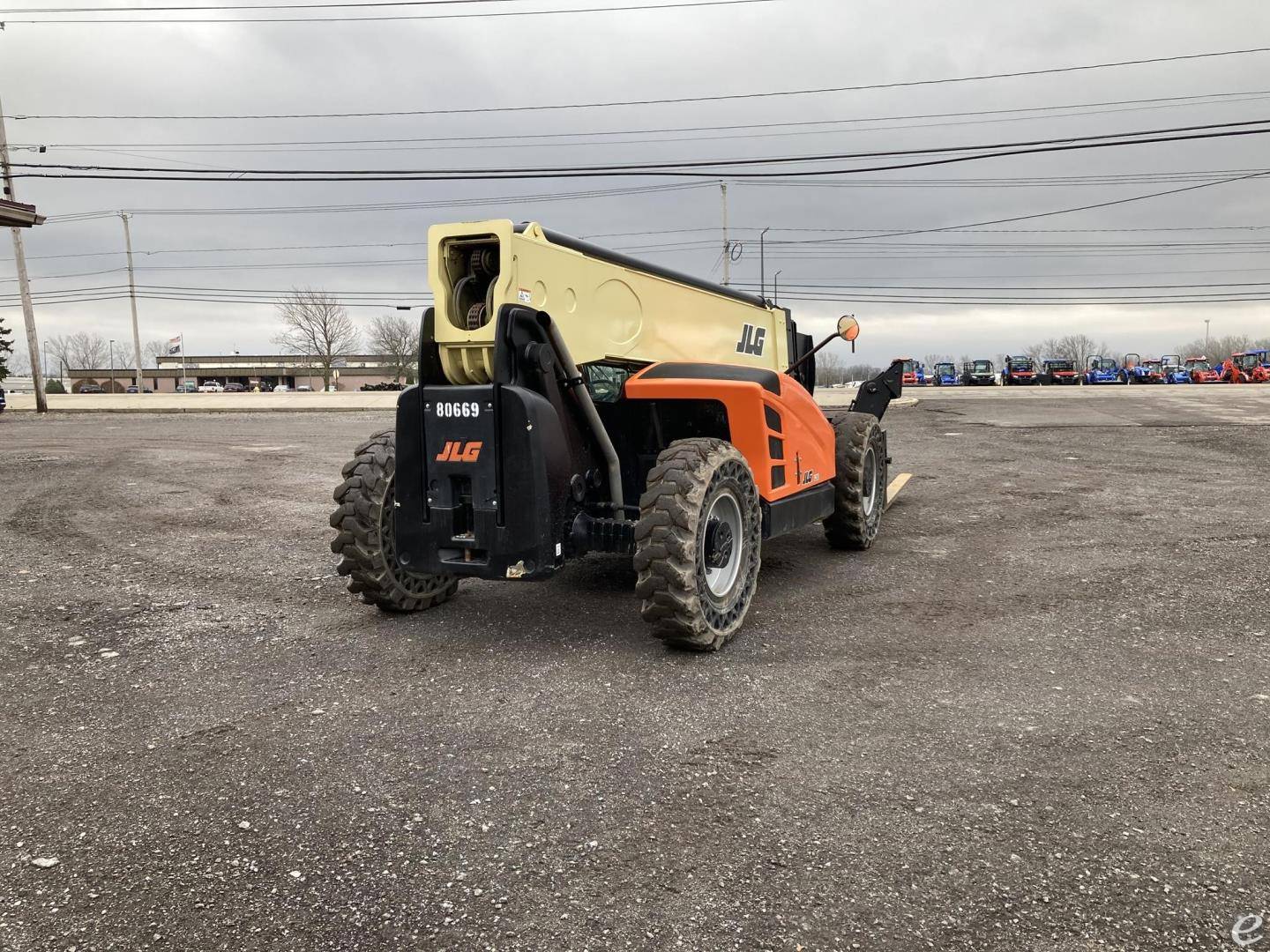 2017 JLG 1255