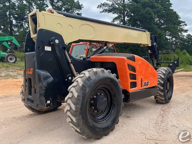 2018 JLG 1043